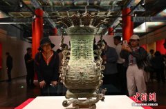 东西问丨励轩：何谓“中华”？